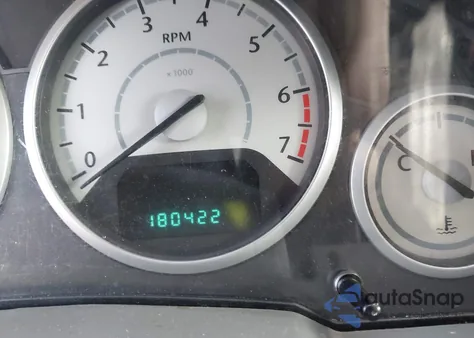 2010 Chrysler Town & Country Lx z USA, uszkodzony, nr VIN 2A4RR4DEXAR133232